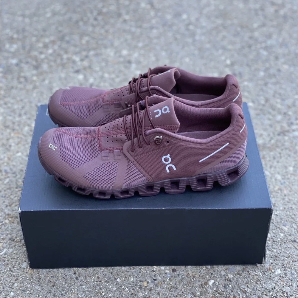 On Cloud Monochrome Women's Size 9.5 / EUR 41 Grape Running Shoe
